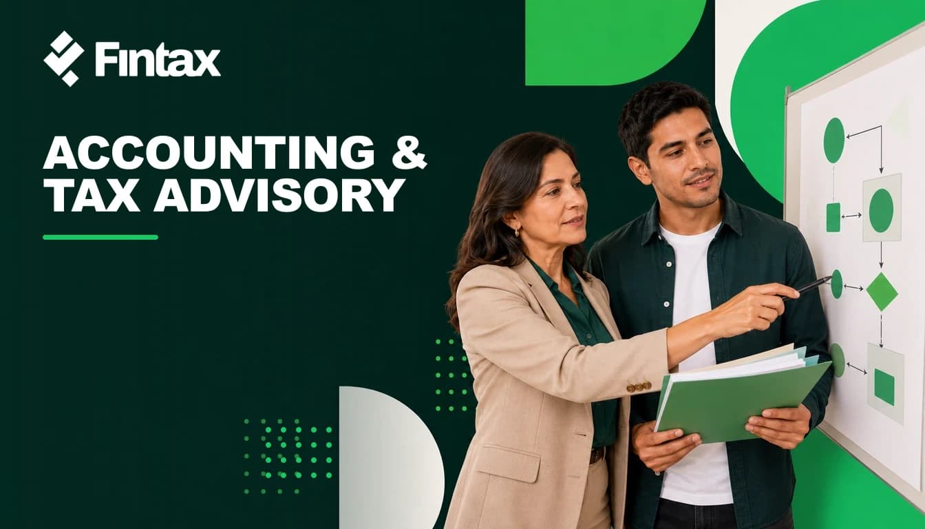 Tax advisor and business owner reviewing an organized accounting diagnosis.